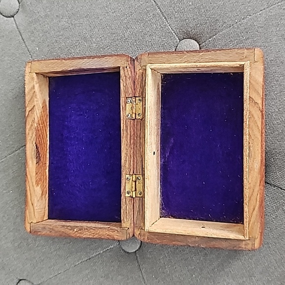 Trinket Stash Box - Picture 2 of 7